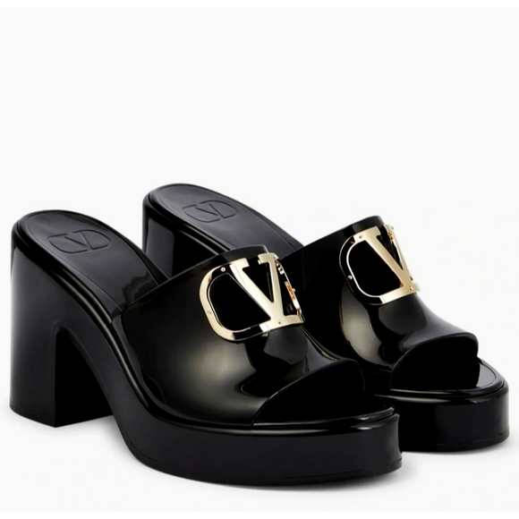 Valentino Garavani sandals Chunky Slide Womens Size 10 Euro 41 NIB. Authentic. - Picture 1 of 13